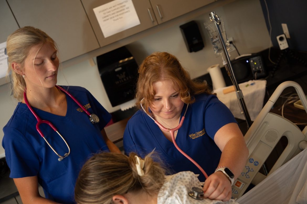 ABSN students during campus residency